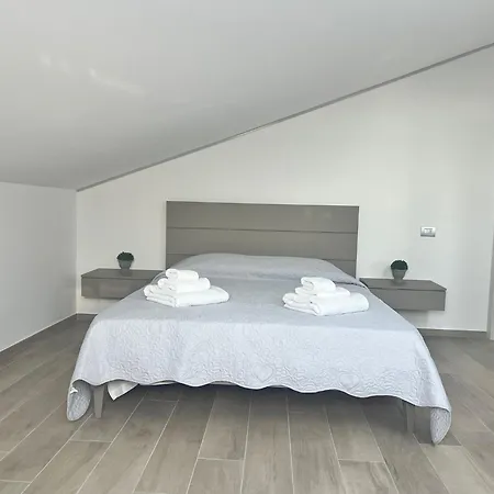 Holihome Be Sweet 圣贝内代托-德尔特龙托